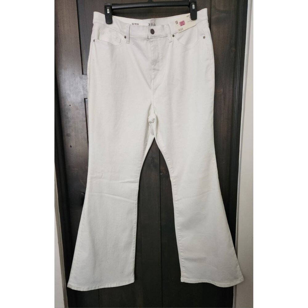 A.N.A High Rise Flare Jeans Womens White Stretch Cotton Blend Denim Size 18 NWT